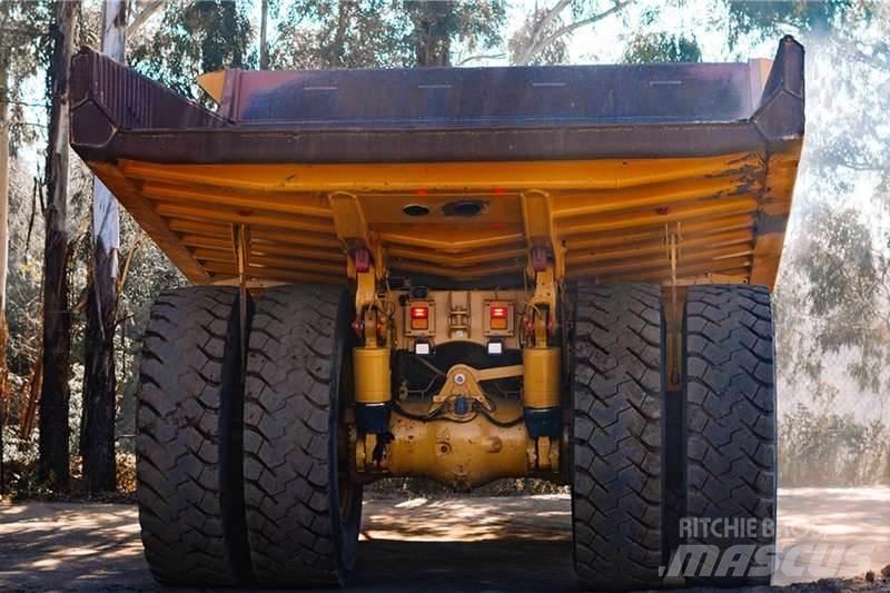 CAT 777D Andre lastebiler
