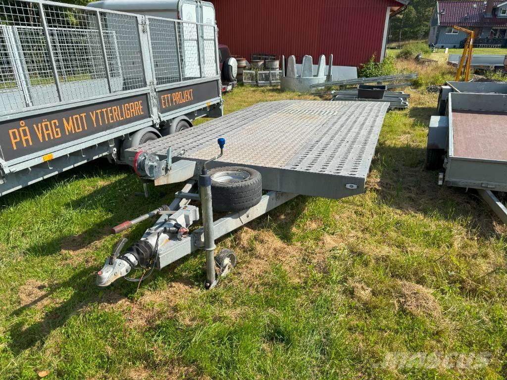 NIEWIADOW 02 Maskinhenger