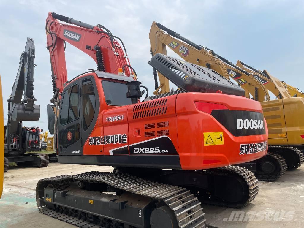 Doosan DX225LCA Beltegraver