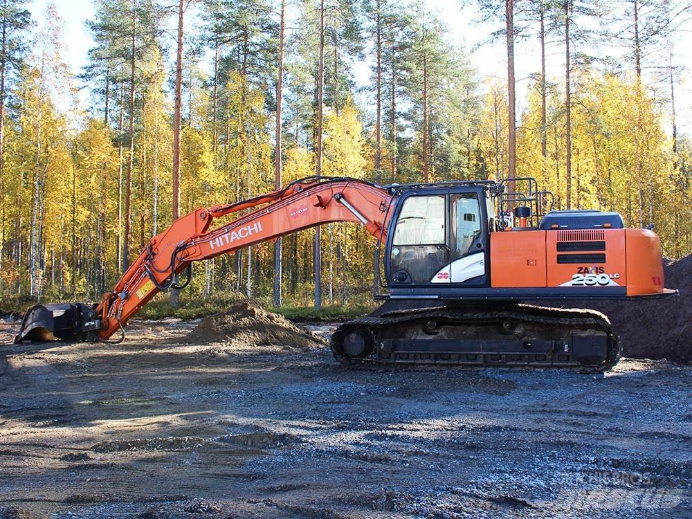 Hitachi ZX 250 LC-6 Beltegraver