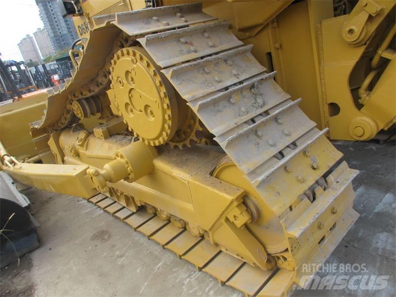 CAT D 6 R Veihøvler
