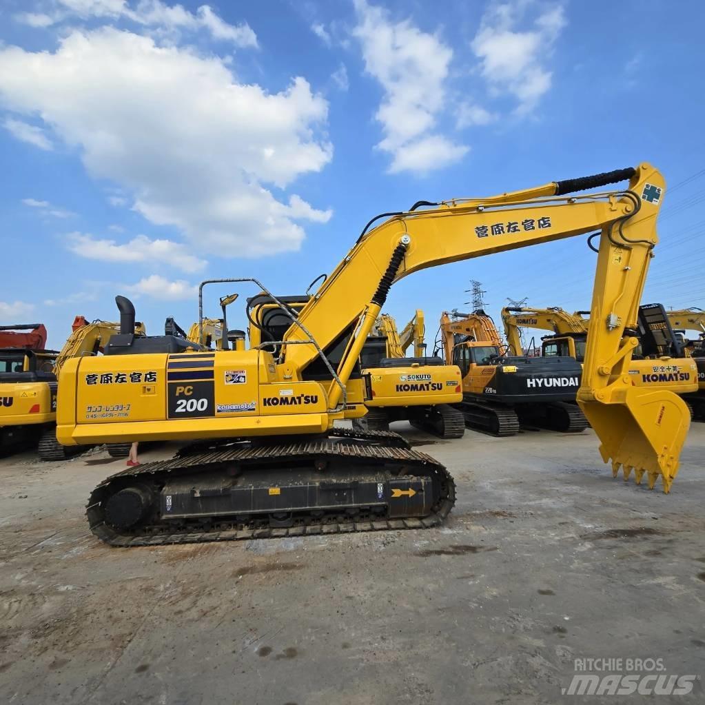 Komatsu PC 200-8 Beltegraver