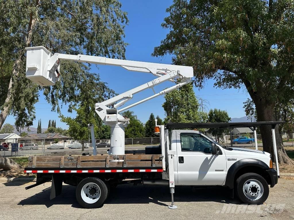 Ford F 550 Bilmontert lift