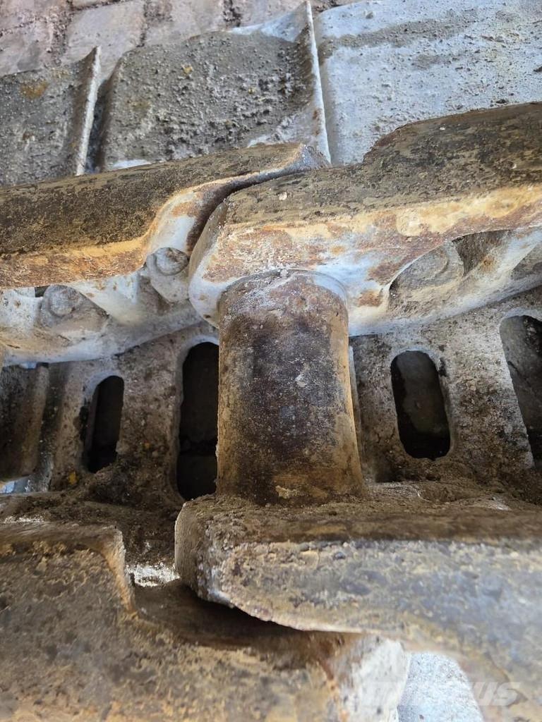 Komatsu PC210LC-8 Beltegraver