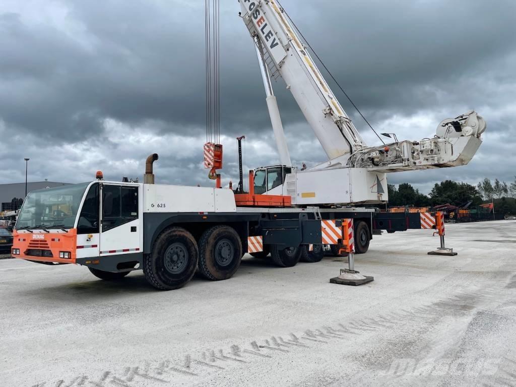 Demag AC 300 Allterreng kraner