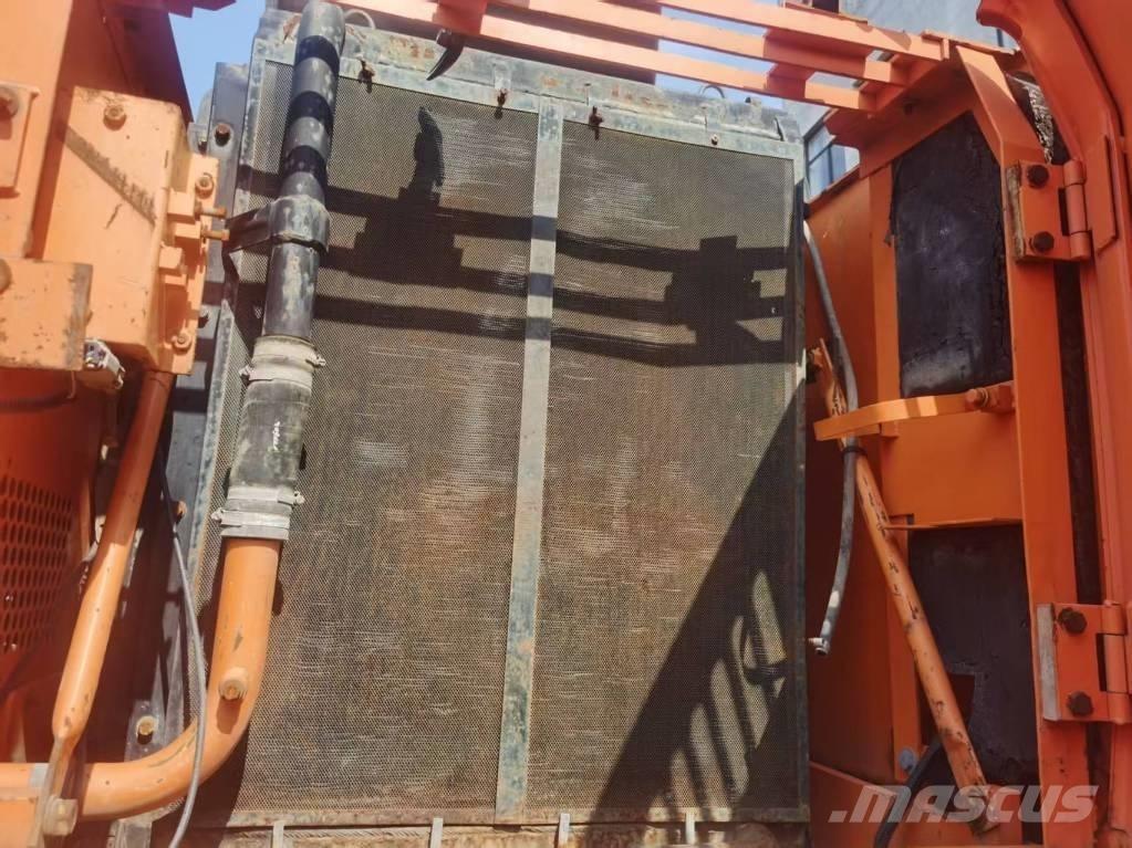 Doosan DH 210 W-7 Hjulgravere