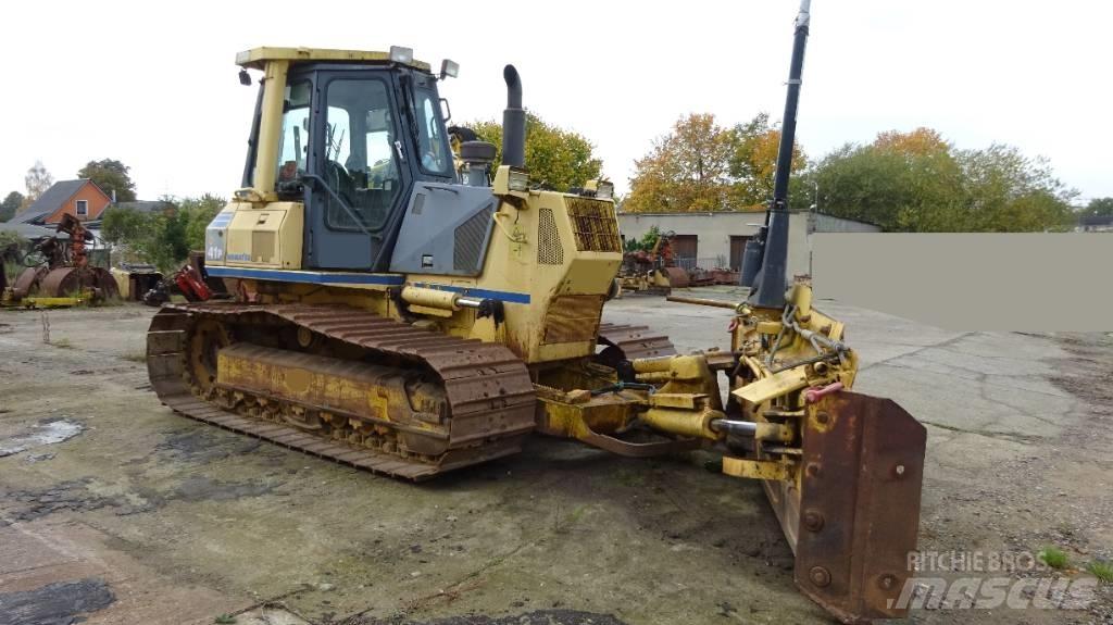 Komatsu D 41 P-6 Dozere Beltegående