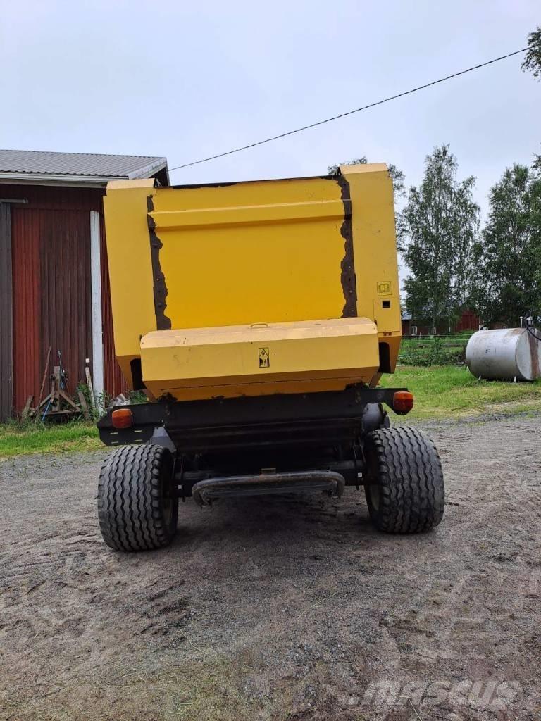 New Holland BR 7060 Rundballepresser