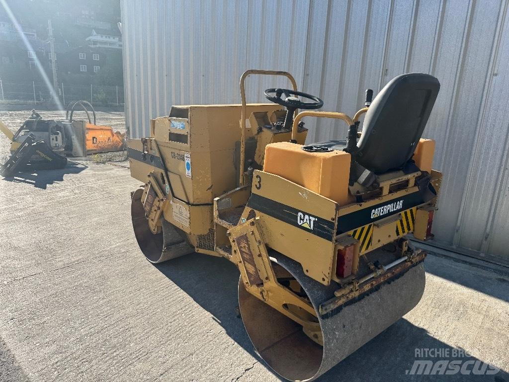 CAT CB 214 B Hjullaster til komprimering
