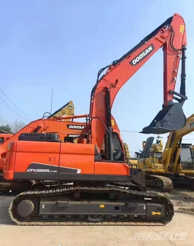 Doosan DX 225 LC Beltegraver
