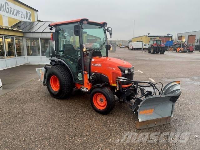 Kubota STW 37 Kompakttraktorer