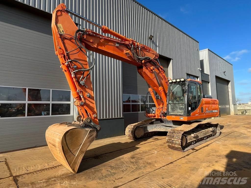 Doosan DX255LC-3 Beltegraver