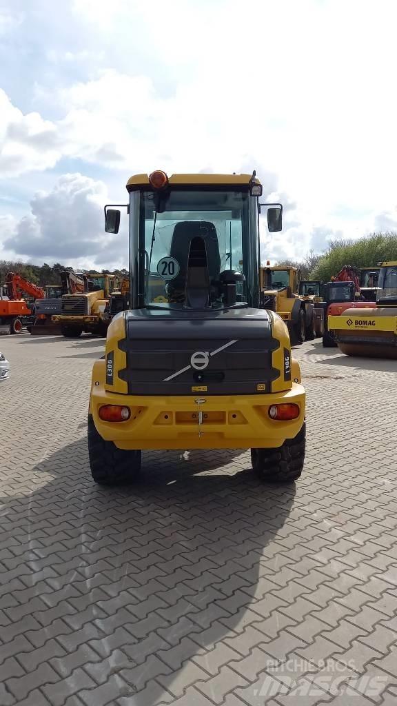 Volvo L 30 G Hjullastere