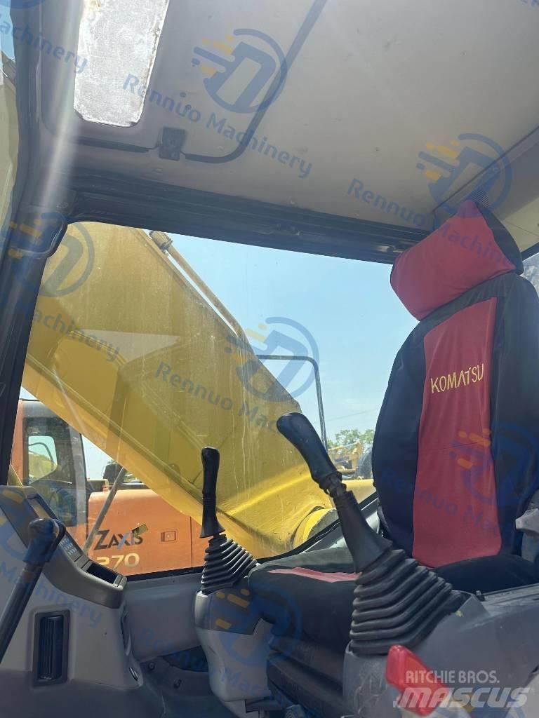 Komatsu PC220-7 Beltegraver
