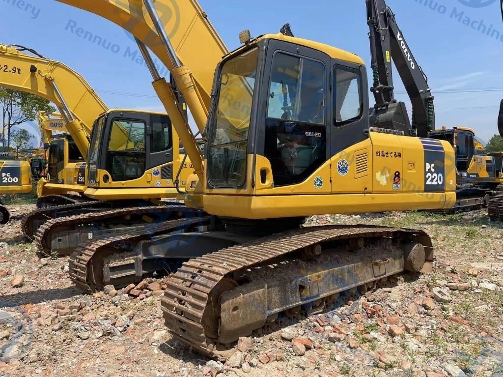 Komatsu PC220-7 Beltegraver