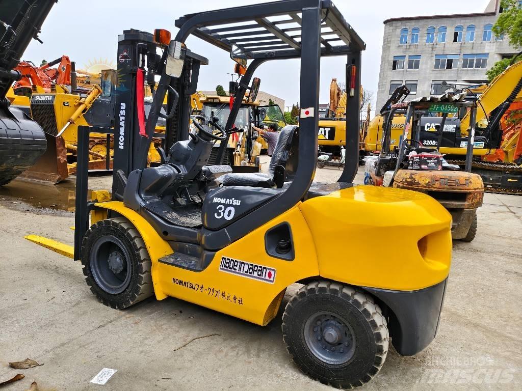 Komatsu FD 30 T-16 Diesel Trucker
