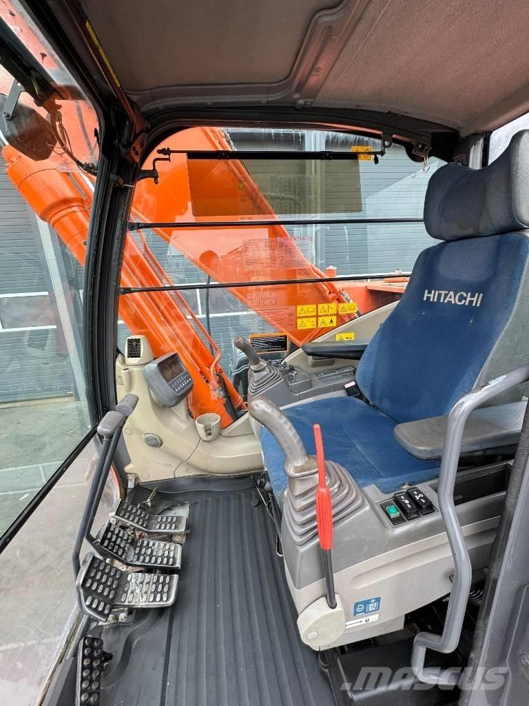 Hitachi ZX 250 LC-3 Beltegraver
