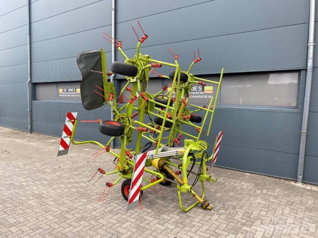 CLAAS Volto 870 Raker og høyvendere