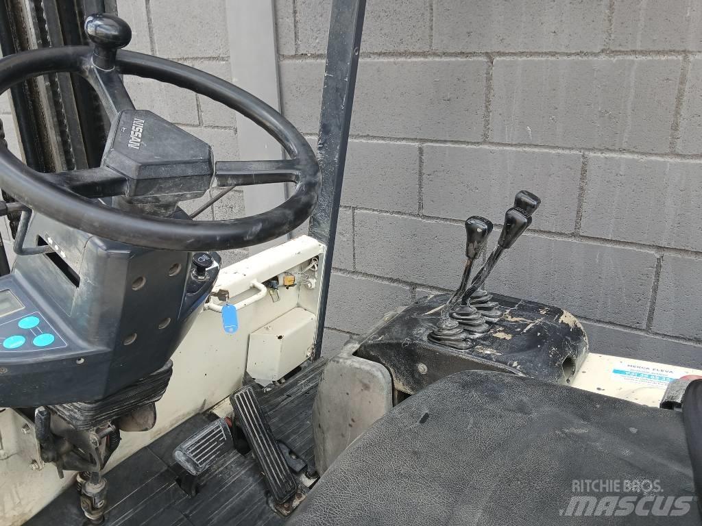 Nissan Q02 L 25 CU Elektriske trucker
