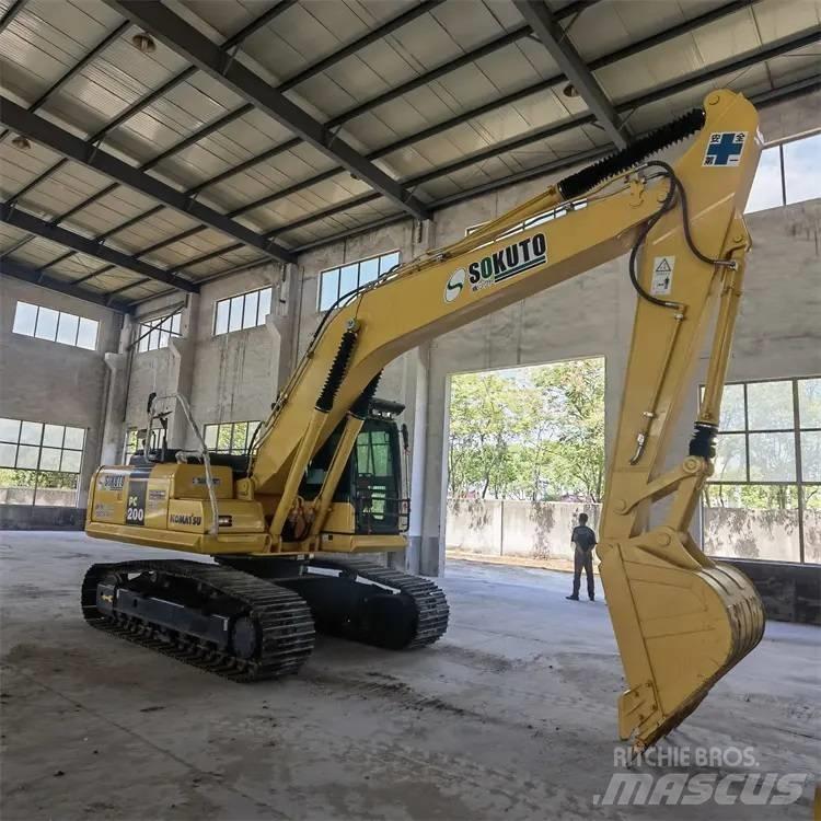 Komatsu PC200-8 Beltegraver