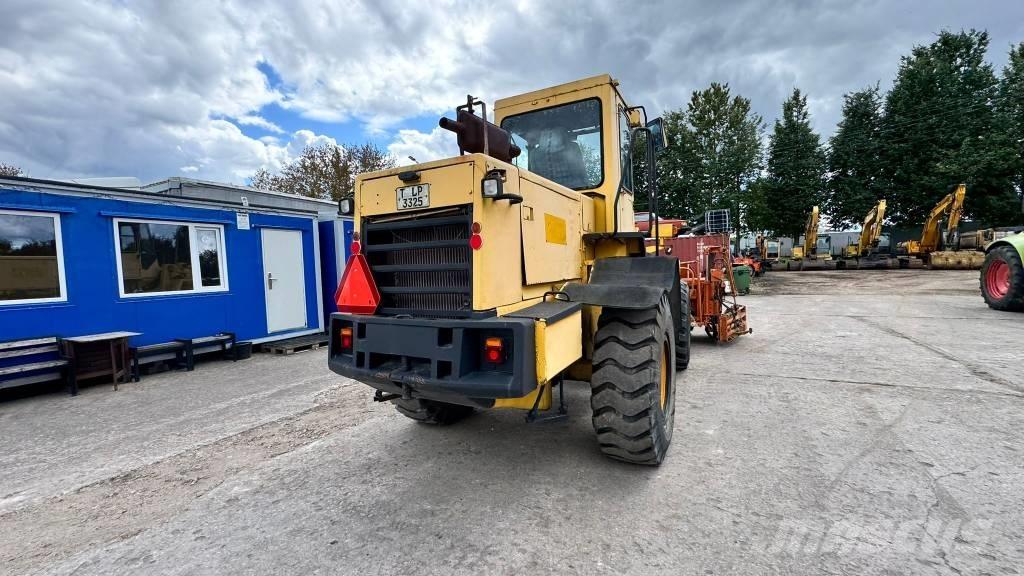 Komatsu WA 200 Hjullastere