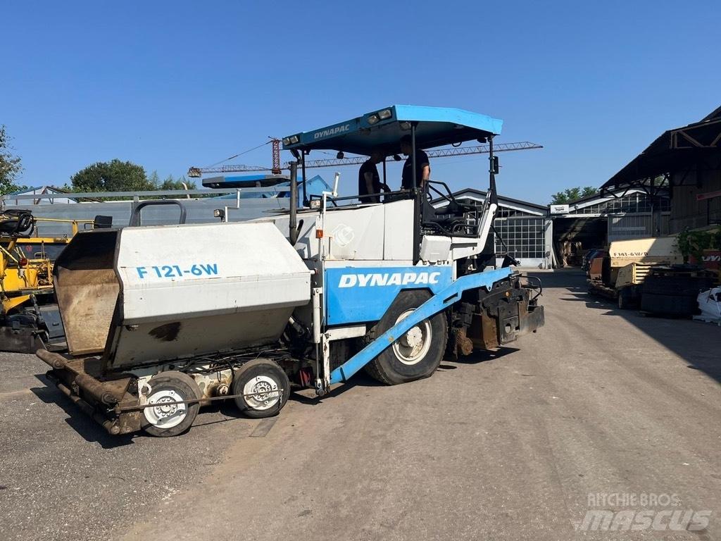 Dynapac F 121-6W Asfaltutleggere