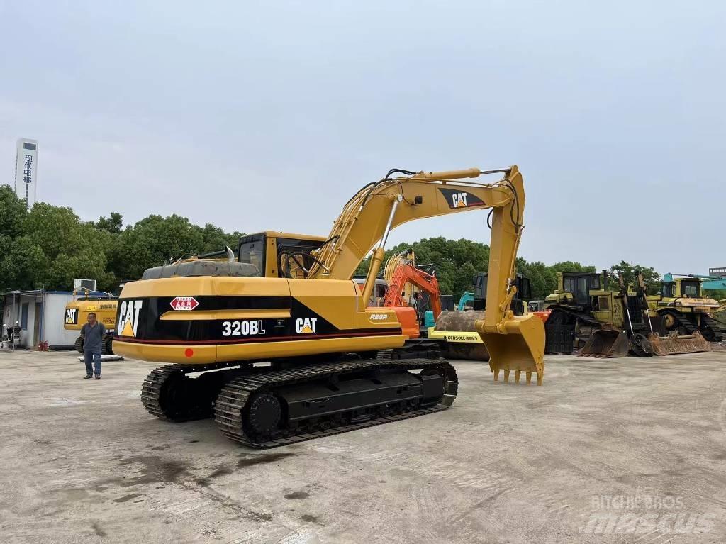 CAT 320 B L Beltegraver