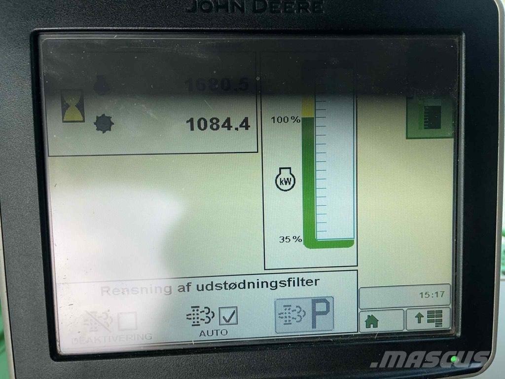 John Deere T 670 i Skurtreskere