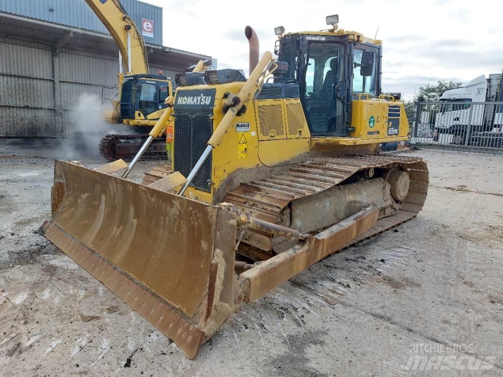 Komatsu D65PX-18 Dozere Beltegående