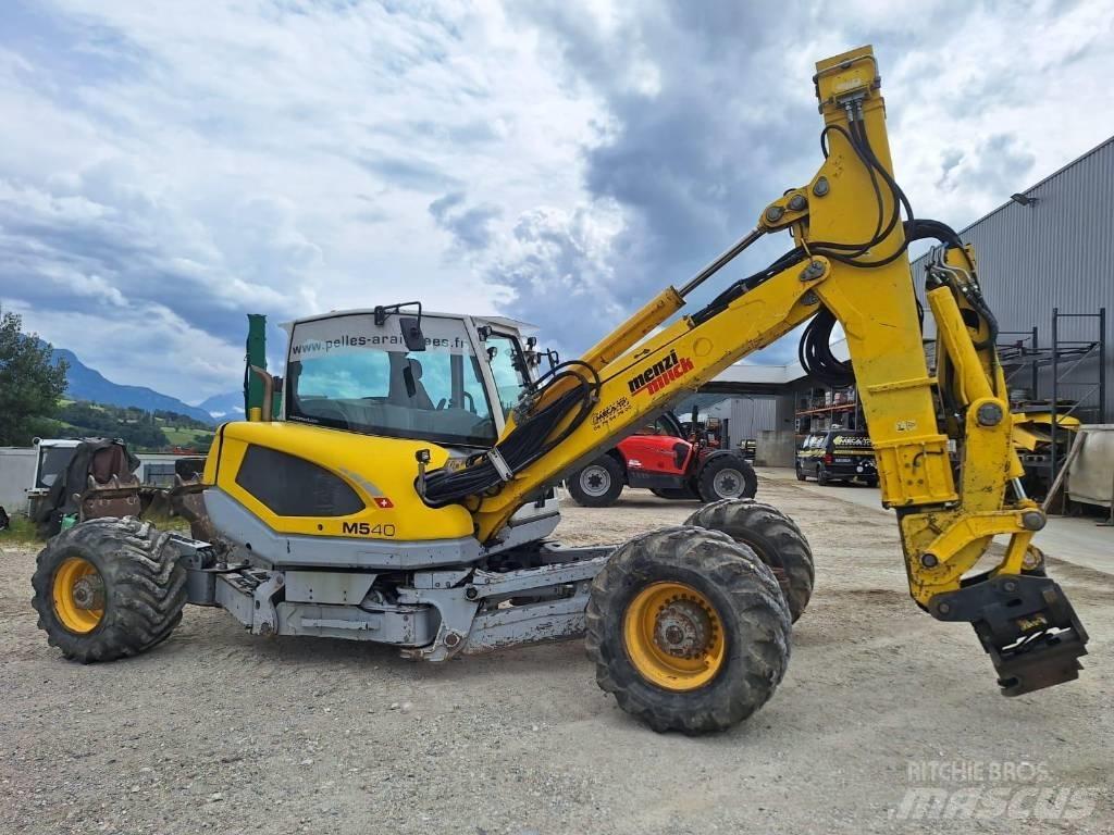 Menzi Muck M540 Spesialtilpassede gravemaskiner