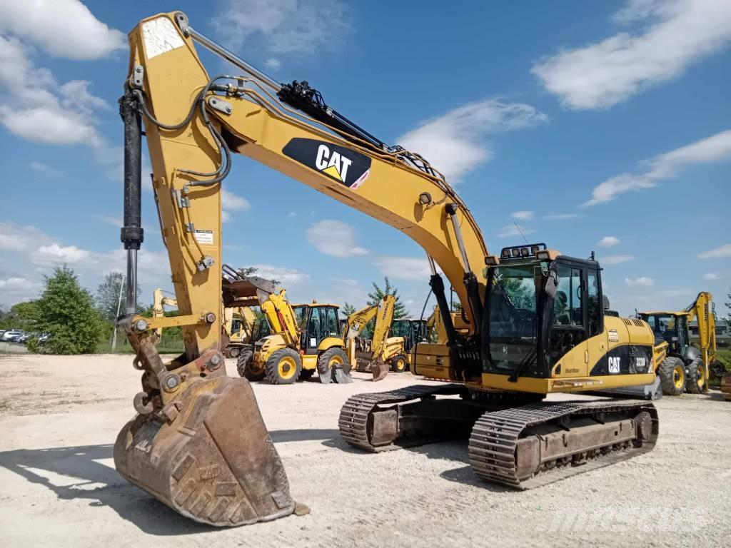 CAT 323 D L Beltegraver