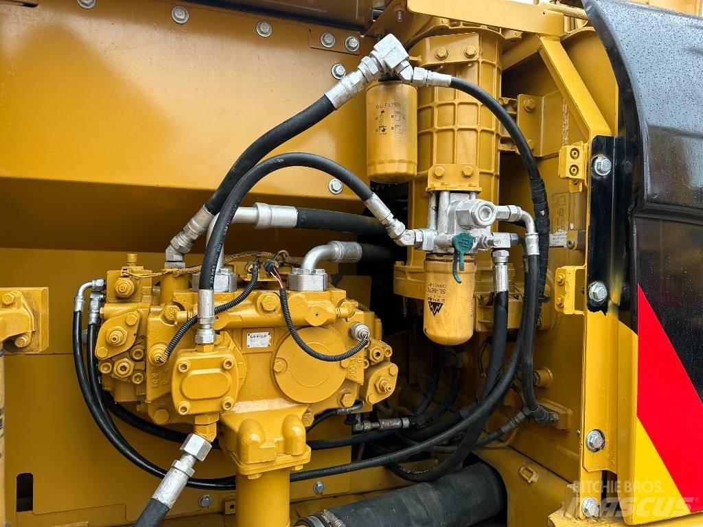 CAT 320 Beltegraver