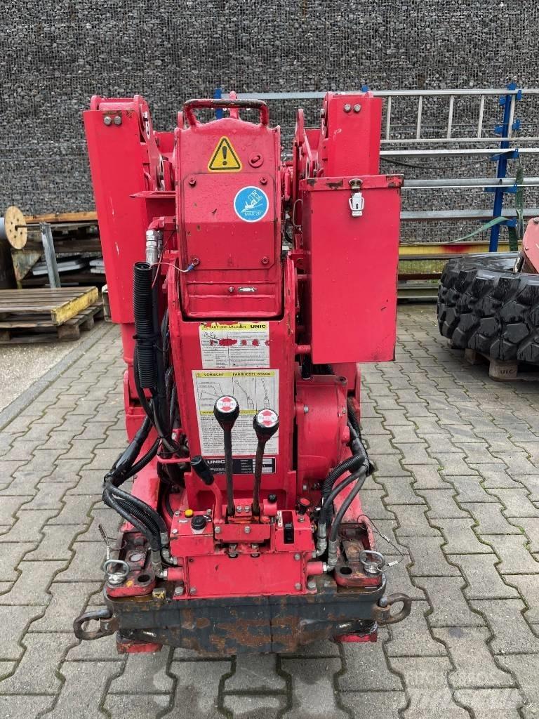 Unic URW-095 Beltegående Kran