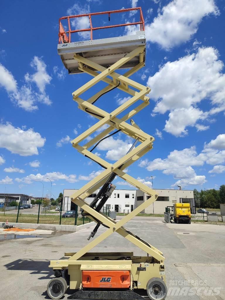 JLG 3246 ES Sakselifter