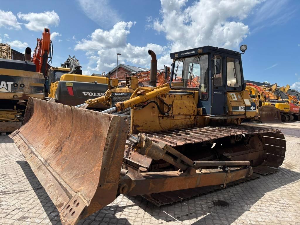 Komatsu D65PX-8 Dozere Beltegående