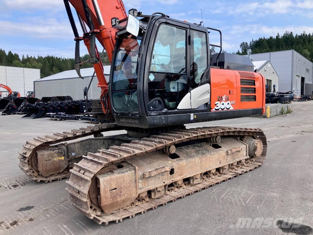 Hitachi ZX 300 LC-6 Beltegraver