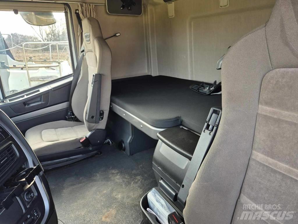 Iveco Stralis 420 Flatvogn med vinsj