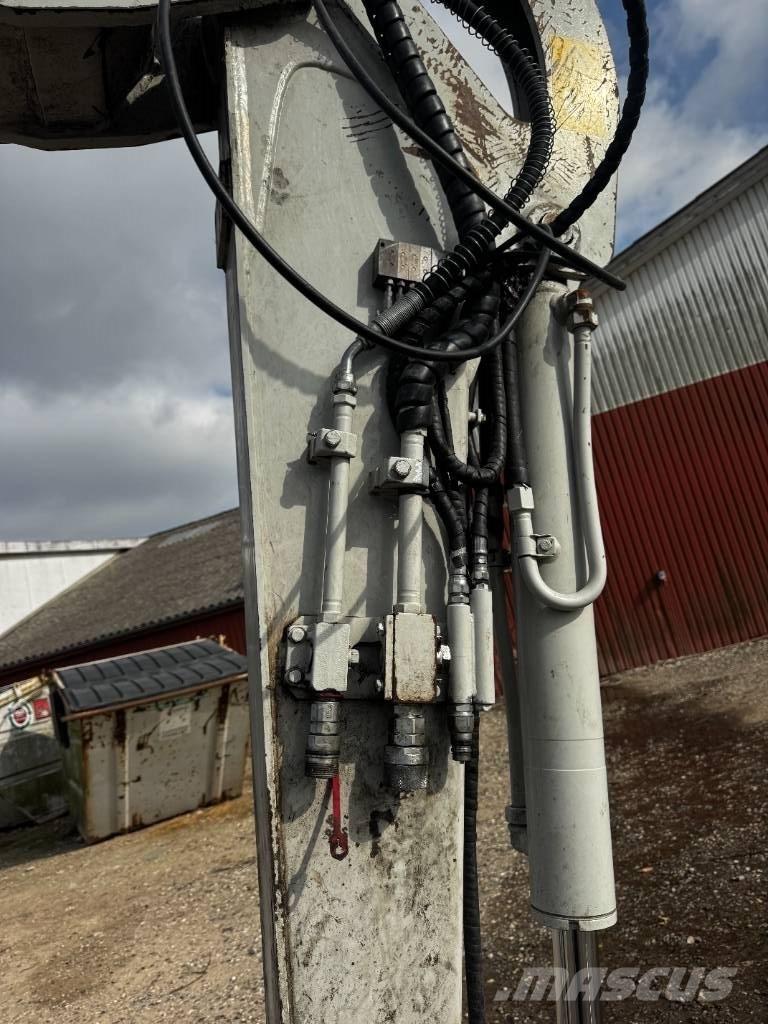 Takeuchi TB 370 Beltegraver