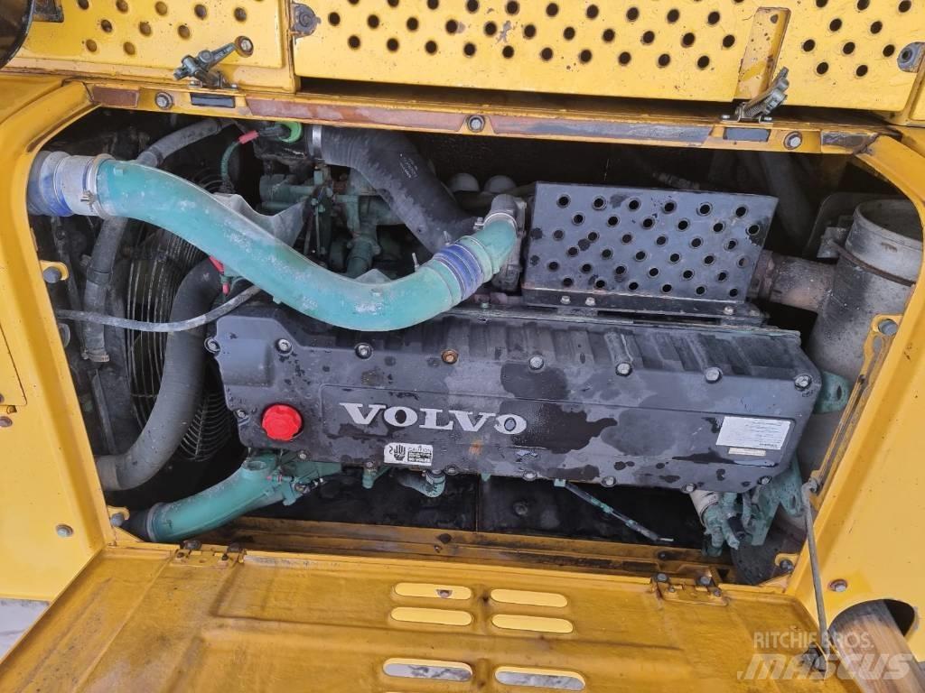 Volvo EC 460 B LC Beltegraver