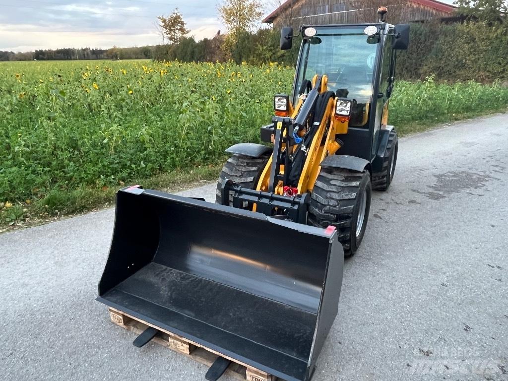 Schäffer 2430 SLT Kompaktlastere