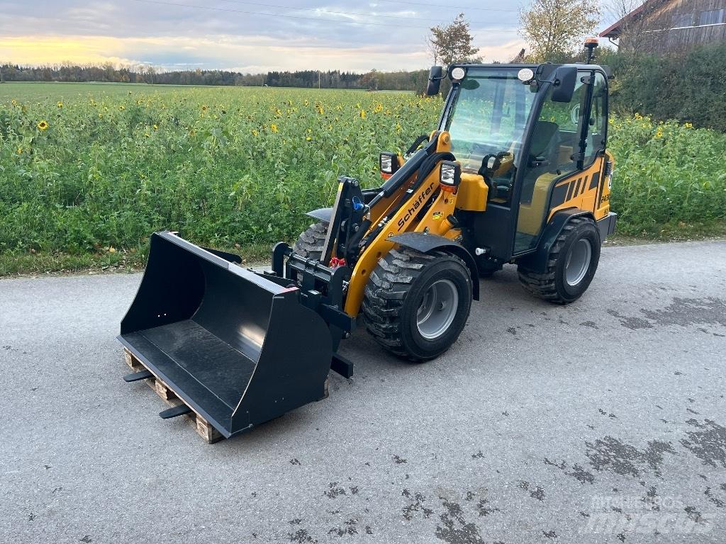 Schäffer 2430 SLT Kompaktlastere