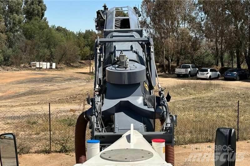 Wirtgen W100 Andre lastebiler