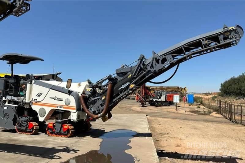 Wirtgen W100 Andre lastebiler