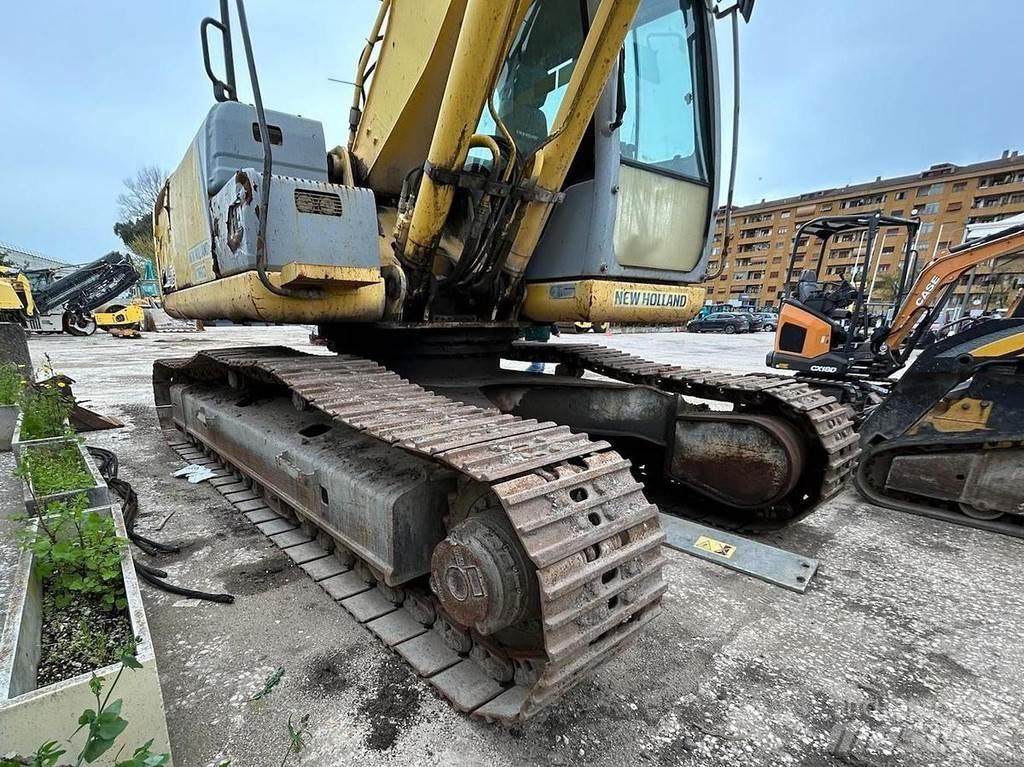 New Holland E215B Spesialtilpassede gravemaskiner