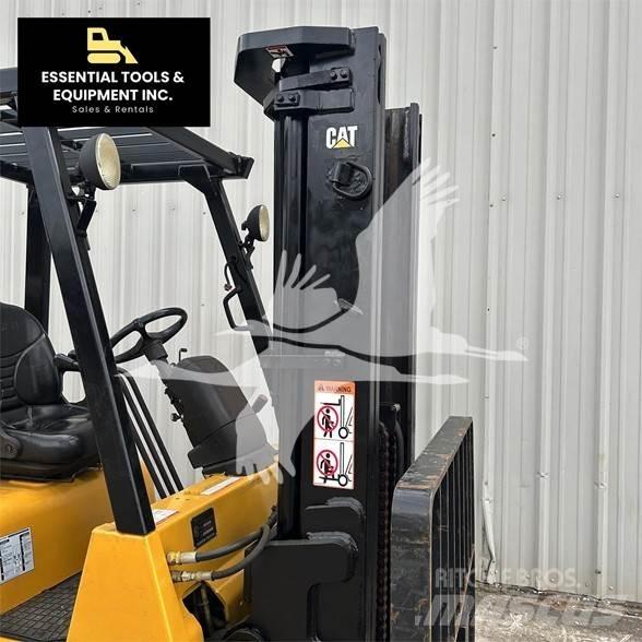 CAT GC40KSTR Diesel Trucker