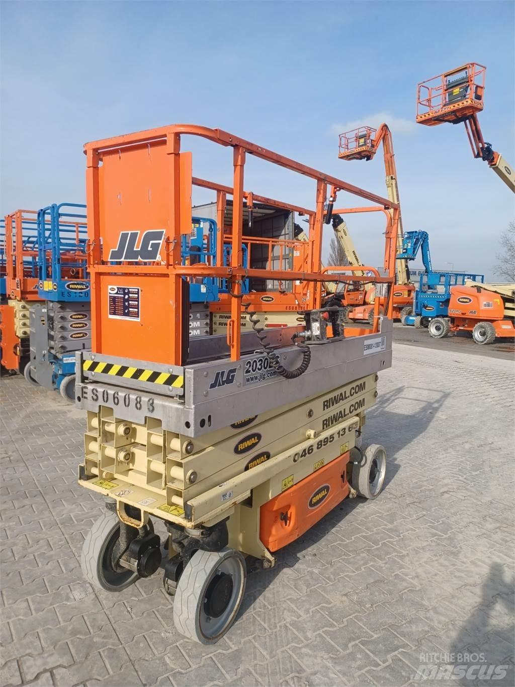 JLG 2030ES Sakselifter
