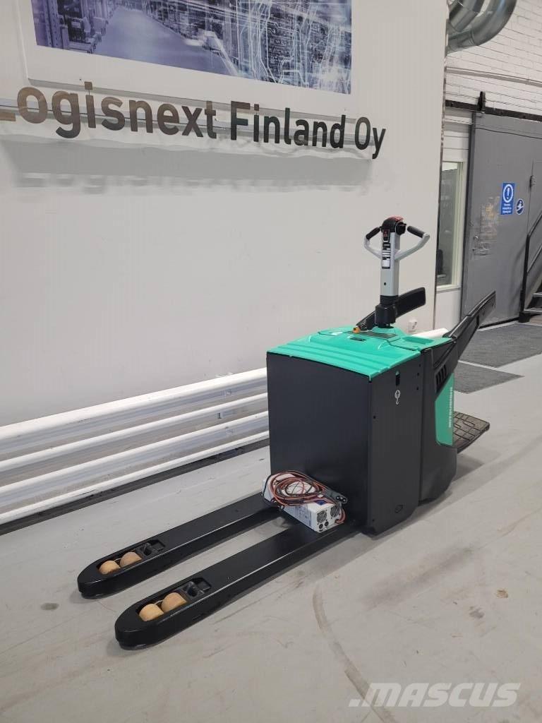 Mitsubishi PBV 20 N2 Lavtløftende truck med platform