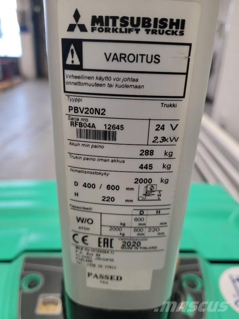 Mitsubishi PBV 20 N2 Lavtløftende truck med platform