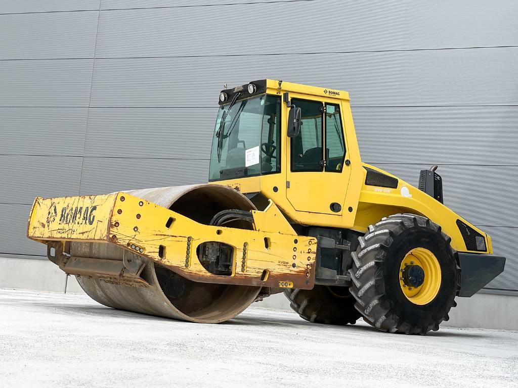 Bomag BW 216 DH-4i Valsetog