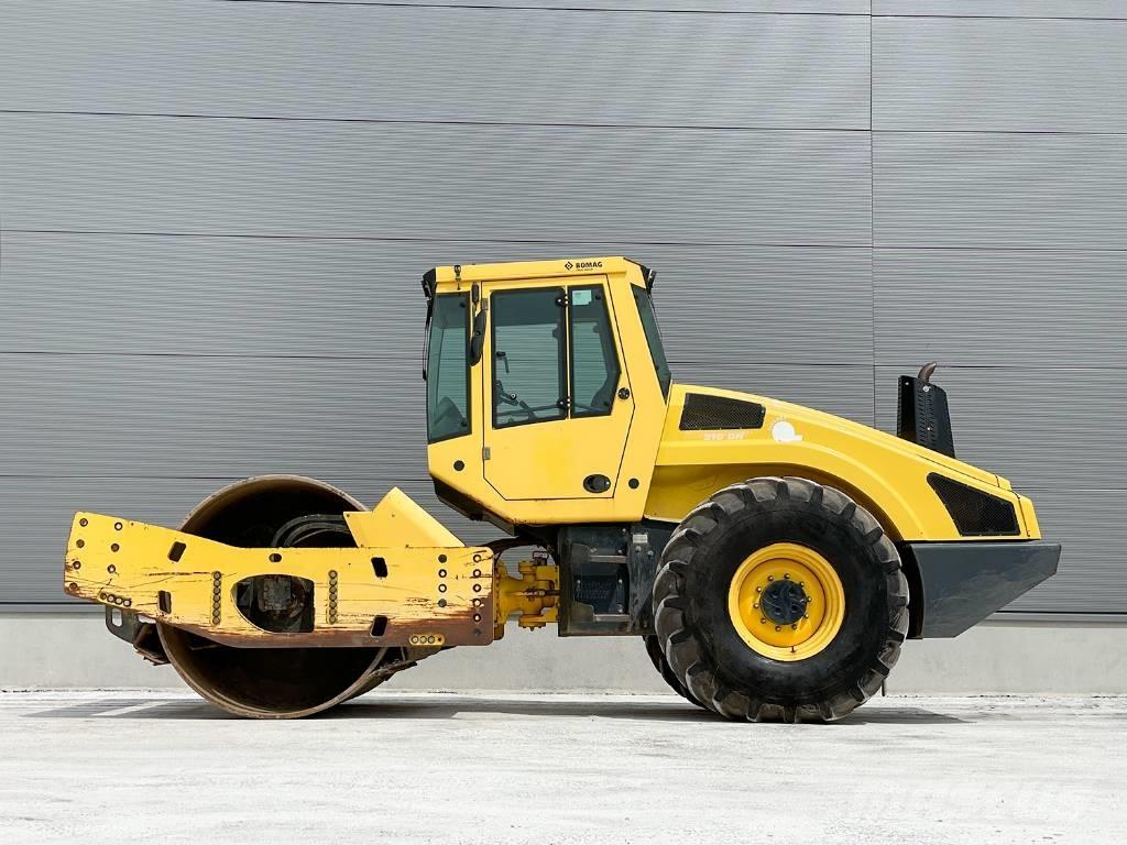 Bomag BW 216 DH-4i Valsetog